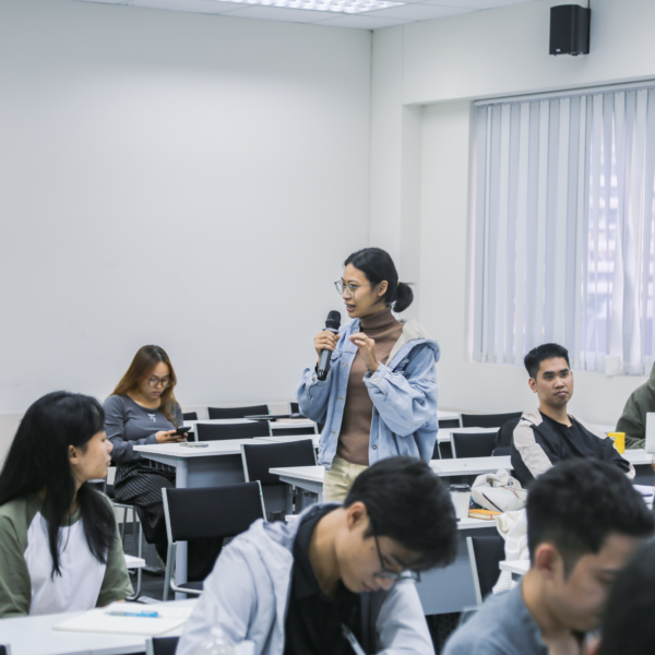 HỌC VIÊN VJU NGHE GIẢNG TỪ CHUYÊN GIA UNDP