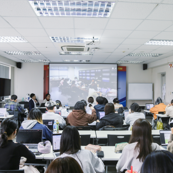 SINH VIÊN VJU HỌC TẬP CÙNG CHUYÊN GIA: PHƯƠNG PHÁP QUẢN LÝ NHẬT BẢN