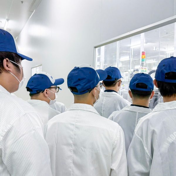 Sinh viên BICA bước đầu khám phá môi trường sản xuất công nghệ cao